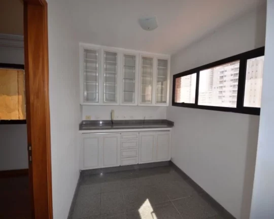 Imagem Apartamento à venda em Perdizes com 4 quartos sendo 2 suítes e 3 vagas, 213m2