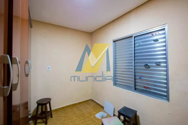 Imagem Casa térrea com excelente distribuição e total privacidade