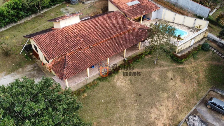 Imagem Chácara com 3 dormitórios à venda, 2700 m² por R$ 750.000,00 - Tenentes - Extrema/MG