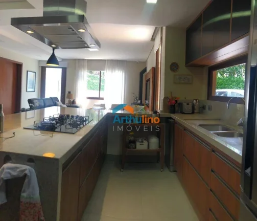 Imagem Casa 225 m² com 3 dormitórios, 3 suites, 4 banh, 5 vagas à venda, por R$ 1.500.000 - Fazendinha - Carapicuíba/SP