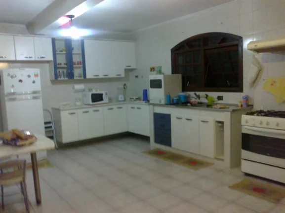 Imagem Sobrado a venda com 3 dorms sendo 1 suíte - Jardim Colonial