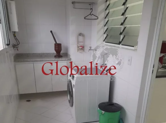 Imagem APARTAMENTO DE ALTO PADRÃO COM 3 DORMITÓRIOS 1 SUÍTE 4 BANHEIROS E 2 VAGAS DEMARCADAS NO BAIRRO DO GONZAGA EM SANTOS (SP) POR R$.1.450.000,00.