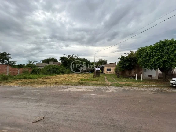 Casa à venda em Corumbá-MS, bairro Popular Nova: 2 quartos, 1 sala, 1 banheiro, 1 vaga de garagem, 120m².