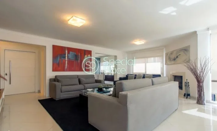 Imagem Apartamento no Morumbi, com 04 suítes, 06 banheiros e 04 vagas. O condomínio dispõe de Piscina, A...