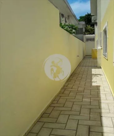 Imagem MARAVILHOSA! SOBREPOSTA BAIXA ENORME COM SALA PARA 3 GRANDES AMBIENTES, 3 DORMITÓRIOS GRANDES, COPA...