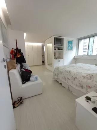 Imagem Apartamento de 270m² à venda, com 4 quartos (1 suíte), localizado em Piedade, Jaboatão dos Guararapes - Pernambuco.