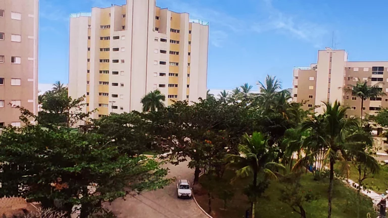 Imagem Apartamento à venda Riviera p?(C) na areia com vista para mar.