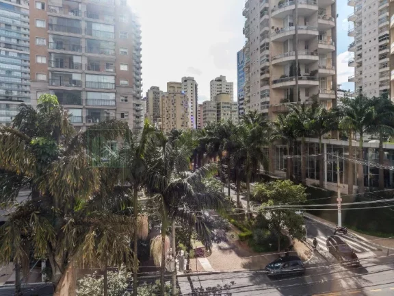 Imagem Vendo excelente apartamento na Rua Diogo Jácome - Vila Nova Conceição. Excelente apartamento com ambientes amplos e ensolarados, acabamento de primei