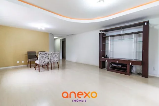Imagem Apartamento com 3 dormitórios no bairro Vila Nova para locação.