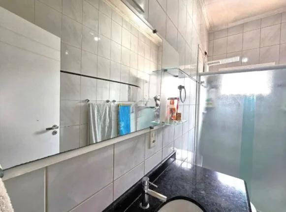 Imagem Casa200m² 4 dormitórios 2 suítes 4 vagas à venda, por R$ 950.000 Granja Viana - SP