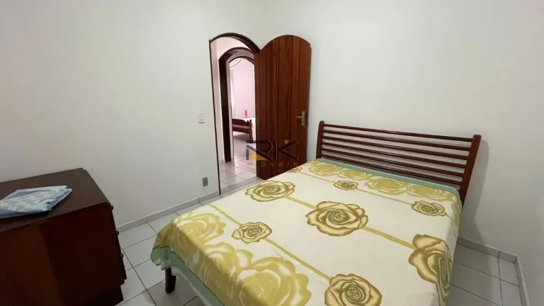 Imagem CASA EM CONDOMINIO COM 4 DORMITÓRIOS,4 VAGAS DE GARAGEM,VARANDA GOURMET COM CHURRASQUEIRA E PISCINA.