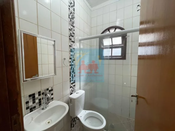 Imagem Casa com piscina à 800 metros da Praia de Itanhaém