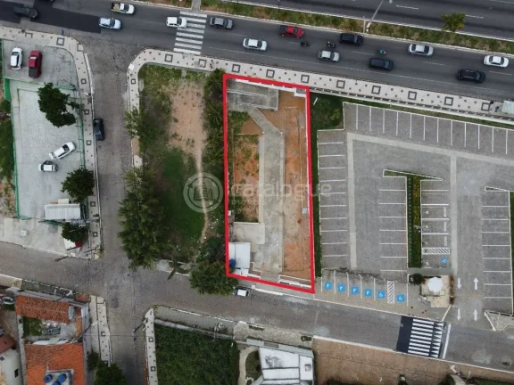 Imagem Terreno comercial à venda ou locação em Ponta Negra - 585m² de visibilidade e localização estratégica - a Av. Eng. Roberto Freire.