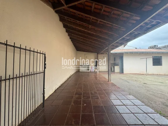 Imagem Casa à venda no Conjunto Residencial Antares, com 300m² de terreno, 89,30m² de área construída, 3 dormitórios, suíte, quintal grande e vaga para 3 carros!