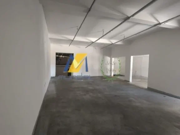 Imagem Salão comercial amplo, funcional e preparado para operações exigentes