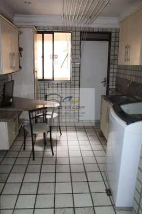 Imagem Vendo apartamento com 188,m², varanda ampla, 4 quartos s/ 2 suítes, DCE, sala p/ 2 ambientes e 2 vagas