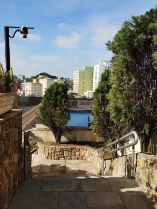 Imagem Apartamento com 85 metros quadrados, com 3 dormitÃ³rios sendo 1 suÃ­te com banheira, Ã¡rea de serviÃ...