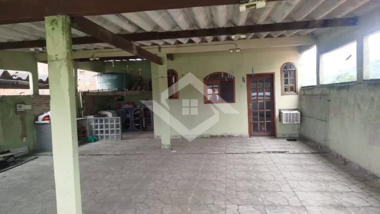 Imagem Casa Triplex para Venda em Campo Grande com 3 Suítes