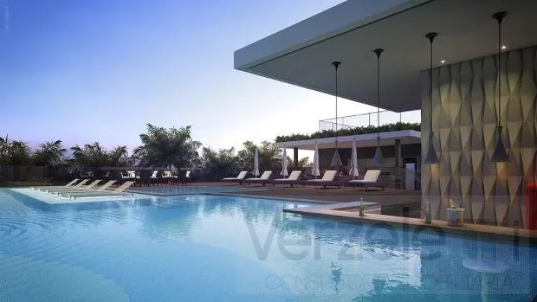 Imagem Apartamento 4 ou + dormitórios para Venda em Balneário Camboriú / SC no bairro Centro