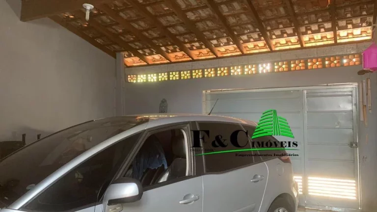 Imagem Casa para Venda em Paulínia, Parque Bom Retiro, 2 dormitórios, 1 banheiro, 2 vagas