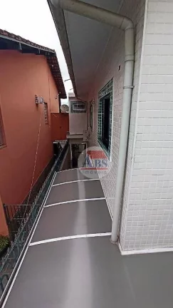 Imagem Lindo Sobrado Geminado com 3 dormitórios à venda, 204 m² por R$ 800.000 - Vila Ponte Nova - Cubatão/SP