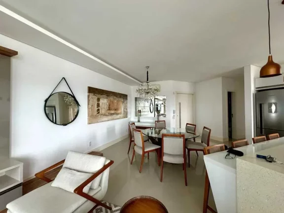 Imagem Apartamento decorado com 3 suítes e 3 vagas de garagem em Balneário Camboriú