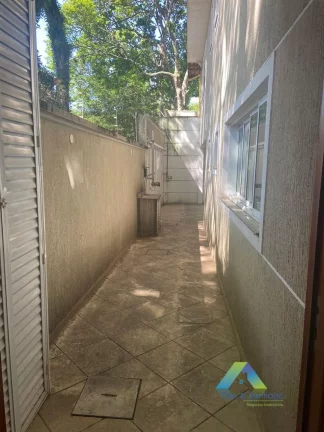 Imagem Sobrado com 4 Quartos e 7 banheiros para locação ao lado do Metrô Eucapiltos e Shopping Ibirapuera - Moema/SP!