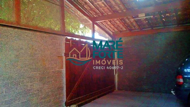 Imagem CASA COM 03 DORMITORIOS E CLOSET