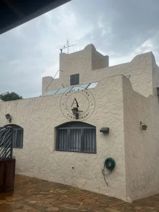 Imagem Casa com Piscina à Venda no Jardim Santa Genebra – Conforto e Lazer Garantidos!