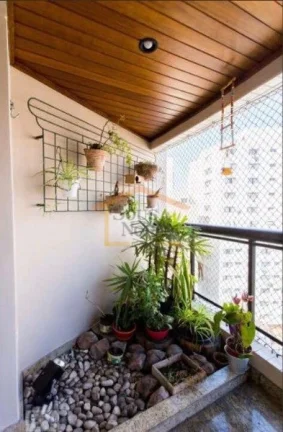 Imagem Apartamento com 150m², um apartamento por andar. Dispõe de 4 dormitórios, sendo 3 suítes com arm...