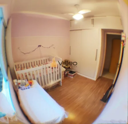 Imagem Duas casas.

Casa do piso superior: Em fino acabamento e inteira reformada.
Sala, dois quartos sendo...