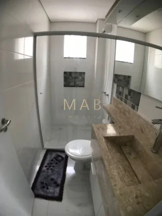 Imagem Apartamento à venda em Florianópolis-SC, no bairro Ingleses Norte! 2 quartos, 1 suíte, 2 salas, 2 banheiros, 1 vaga, 57m². Adquira já!