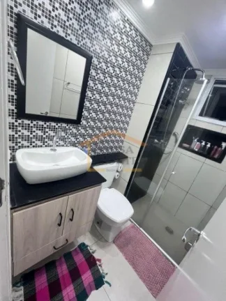 Imagem Apartamento 50m², 2 dormitórios, sendo o de casal com armários planejados, sala 2 ambientes, saca...