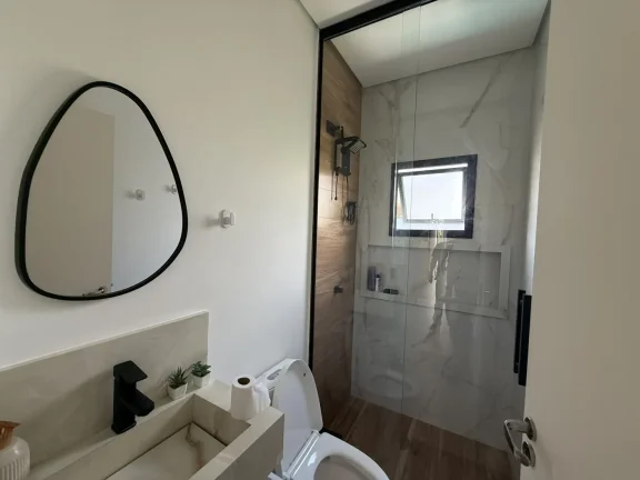 Imagem Linda Casa Mobiliada com Piscina - Condomínio Nova Jaguari
