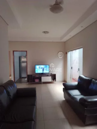 Imagem Casa com 4 dormitórios à venda, 131 m² por R$ 650.000,00 - Alto da Boa Vista - Itumbiara/GO