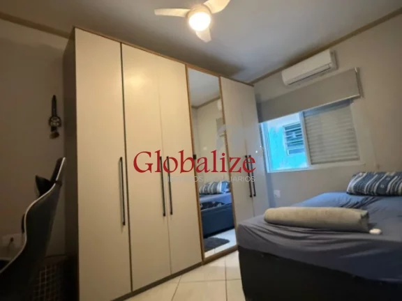 Imagem Casa triplex com 5 dormitórios no Campo Grande em Santos po R$ 2.140.000,00