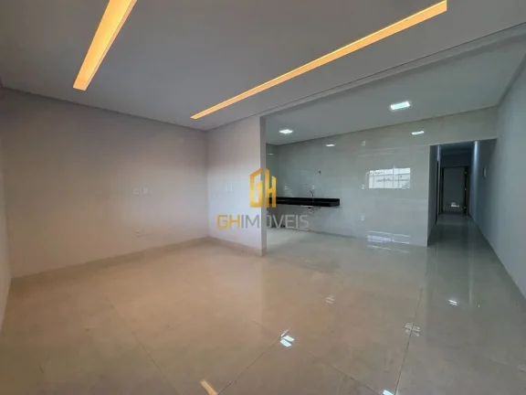 Imagem Casa com 3 quartos no Bairro Cardoso, em terreno com 208m² com 132m² de área construída possui:-...