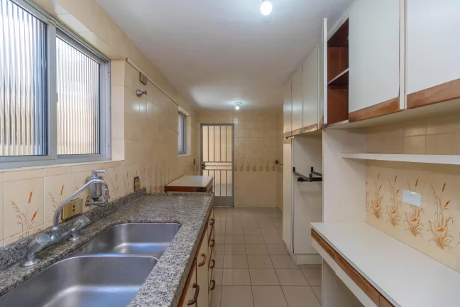 Imagem Casa Comercial no Seminário Curitiba