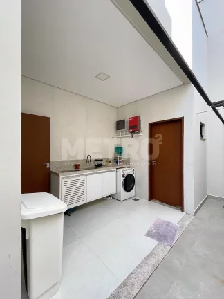 Imagem Casa à venda no Cond. Eco Spa 4 quartos, todos suítes, Gourmet e piscina