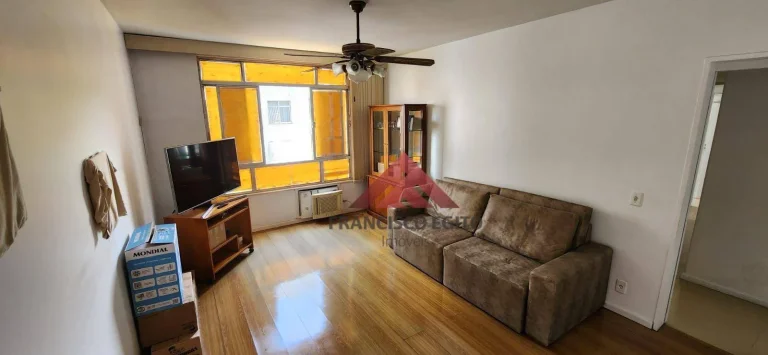 Imagem Apartamento com sala 03 quartoa e dependencia completa,vaga de garagem,em otima localização no Ingá,proximo a todo comércio, colégios e faculdades,co