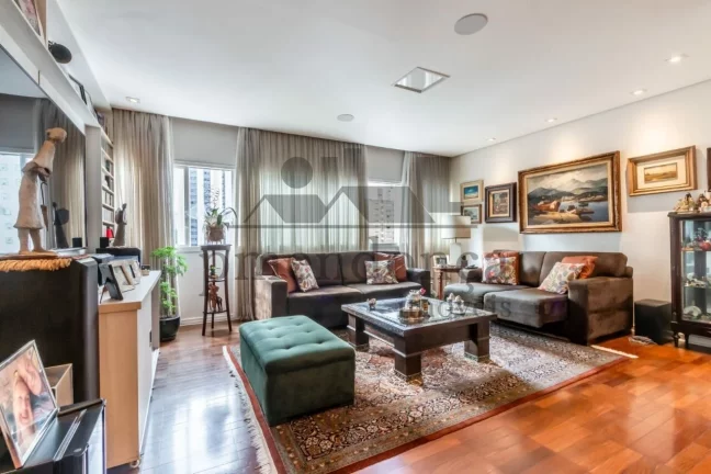 Imagem Apartamento na Alameda Lorena com 123m², 3 quartos (1 suíte) e 1 vaga.
