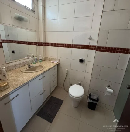 Imagem Apartamento à venda no Edifício Itamarati andar alto - Centro