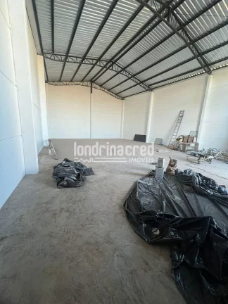 Imagem Excelente barracão para locação próximo ao Piza, com 250m² de área total, 200m² de área útil e valor atrativo de R$ 4.000,00 mensais