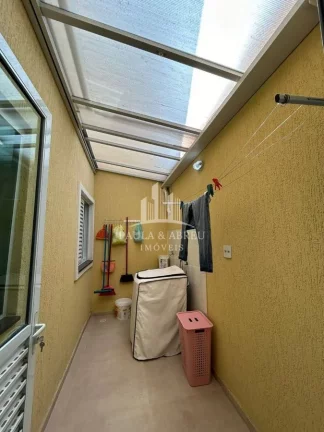 Imagem Apartamento 2 Dormitórios, quintal no 1° andar, 1 vaga em Utinga, Santo André