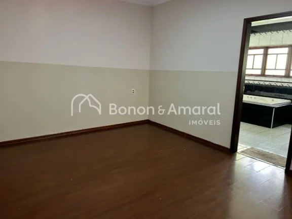 Imagem Descubra o conforto nesta confortável e espaçosa casa localizada no prestigiado bairro do Jardim C...