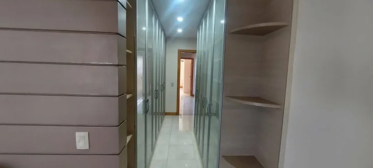 Imagem Luxuoso e requintado apartamento no Ed. Village Premium