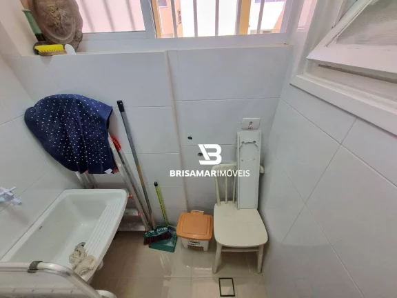 Imagem PITANGUEIRAS- UMA QUADRA DA PRAIA COM VISTINHA LATERAL , CONDOMÍNIO BAIXO , GARAGEM.