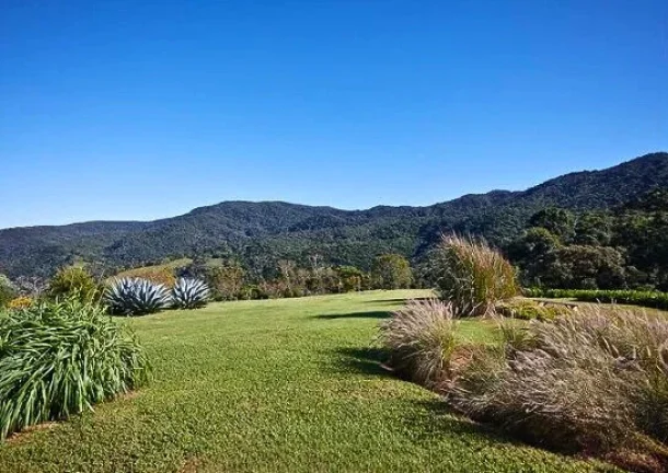 Imagem Sítio Mirante do Juncal: Arquitetura Consciente e Imersão na Natureza