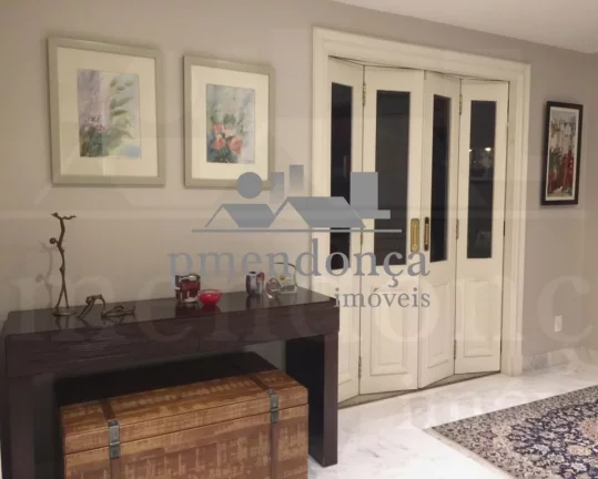 Imagem Apartamento à venda em Higienópolis com 327m², 3 suítes + escritório, 3 vagas livres.