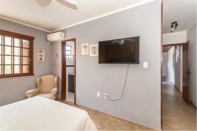 Imagem Casa à venda no bairro Três Figueiras - Porto Alegre/RS